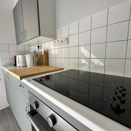 Cosy 2 Bedroom Flat In Manor House London Exterior photo